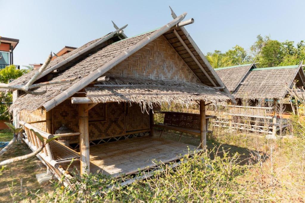 Oyo 755 Rattana Resort Ко-Ланта Екстер'єр фото