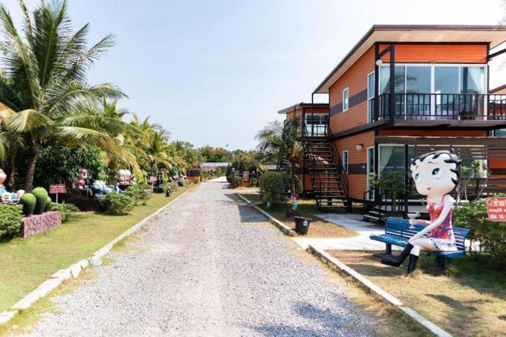 Oyo 755 Rattana Resort Ко-Ланта Екстер'єр фото