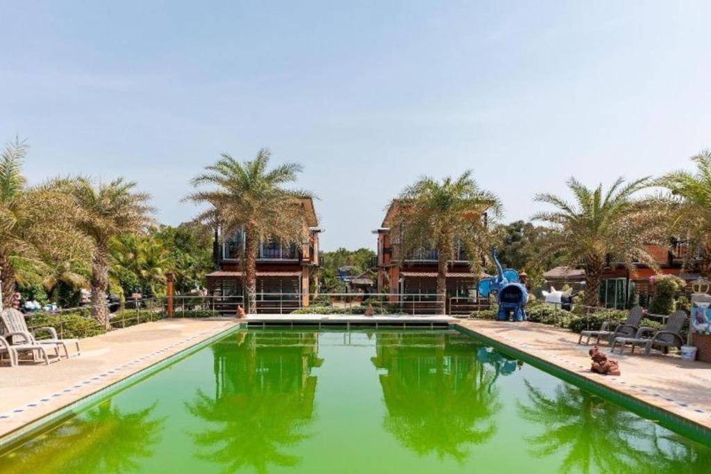 Oyo 755 Rattana Resort Ко-Ланта Екстер'єр фото