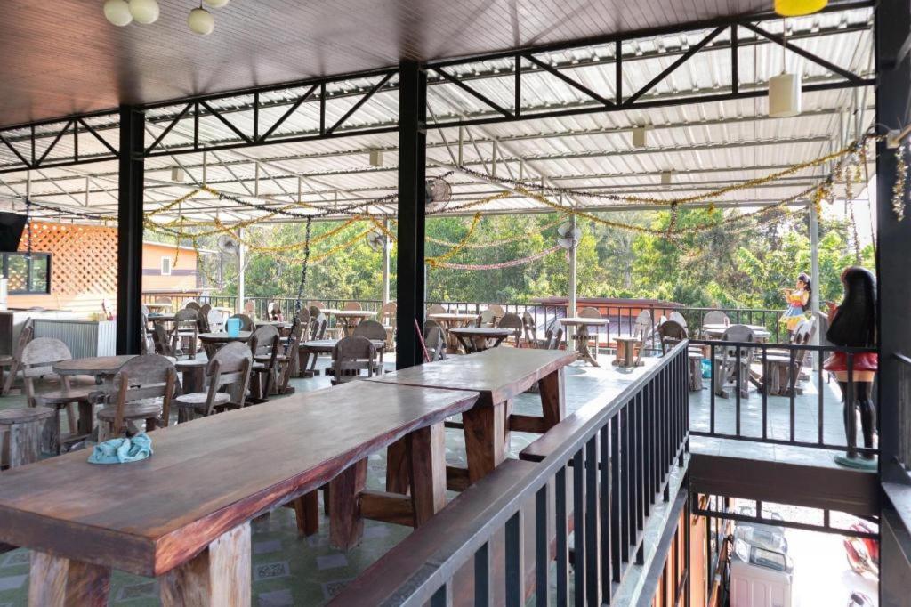 Oyo 755 Rattana Resort Ко-Ланта Екстер'єр фото